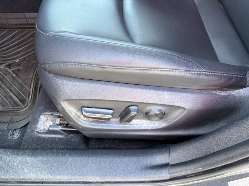 2021 Toyota Prius XLE