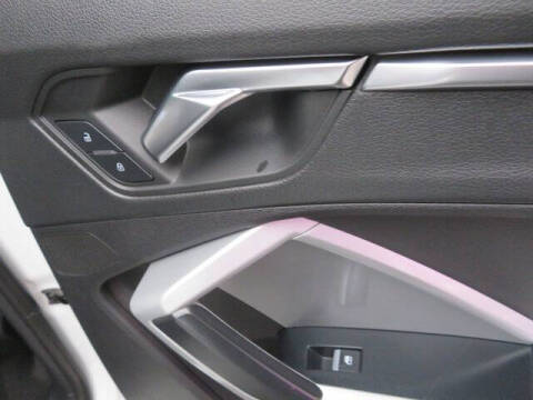 2021 Audi Q3 quattro Premium 40 TFSI