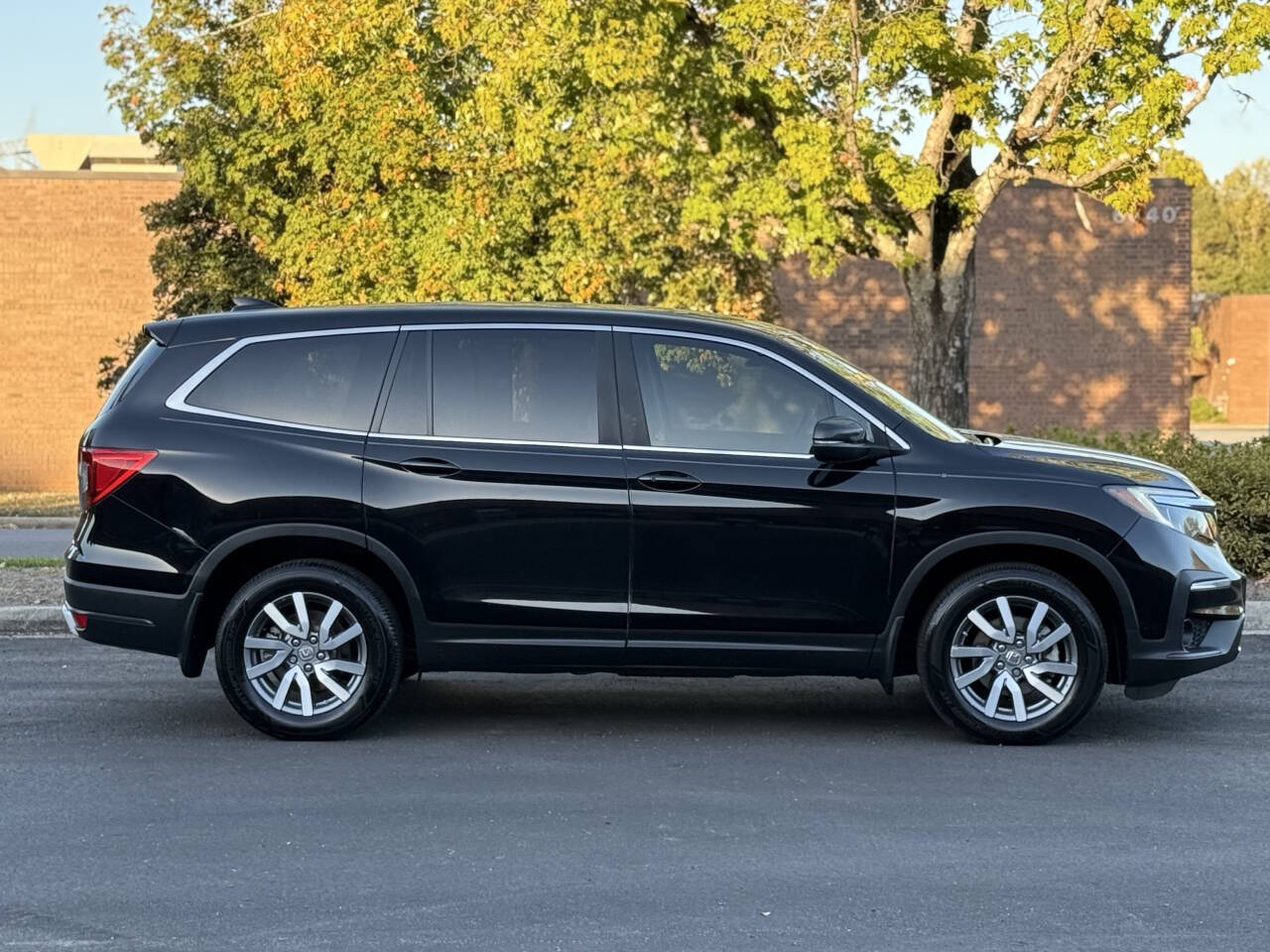 Black 2020 Honda Pilot EX EX 4dr SUV 23