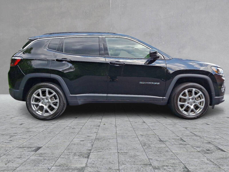 2023 Jeep Compass Latitude Lux