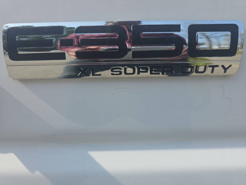 2011 Ford E-Series E-350 SD XL