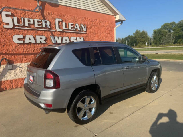 2016 Jeep Compass for sale at Illinois Auto Wholesalers in Tolono, IL