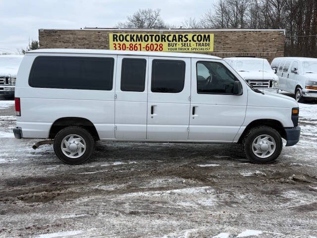 2013 Ford E-Series Econoline Wagon XL's photo