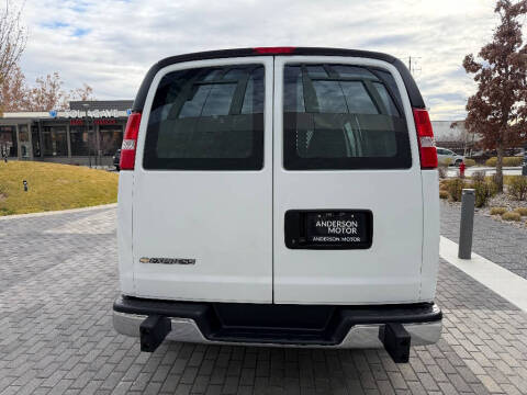 2024 Chevrolet Express 2500