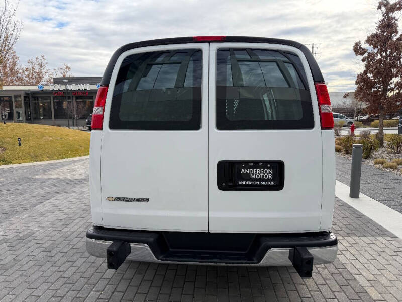 2024 Chevrolet Express 2500