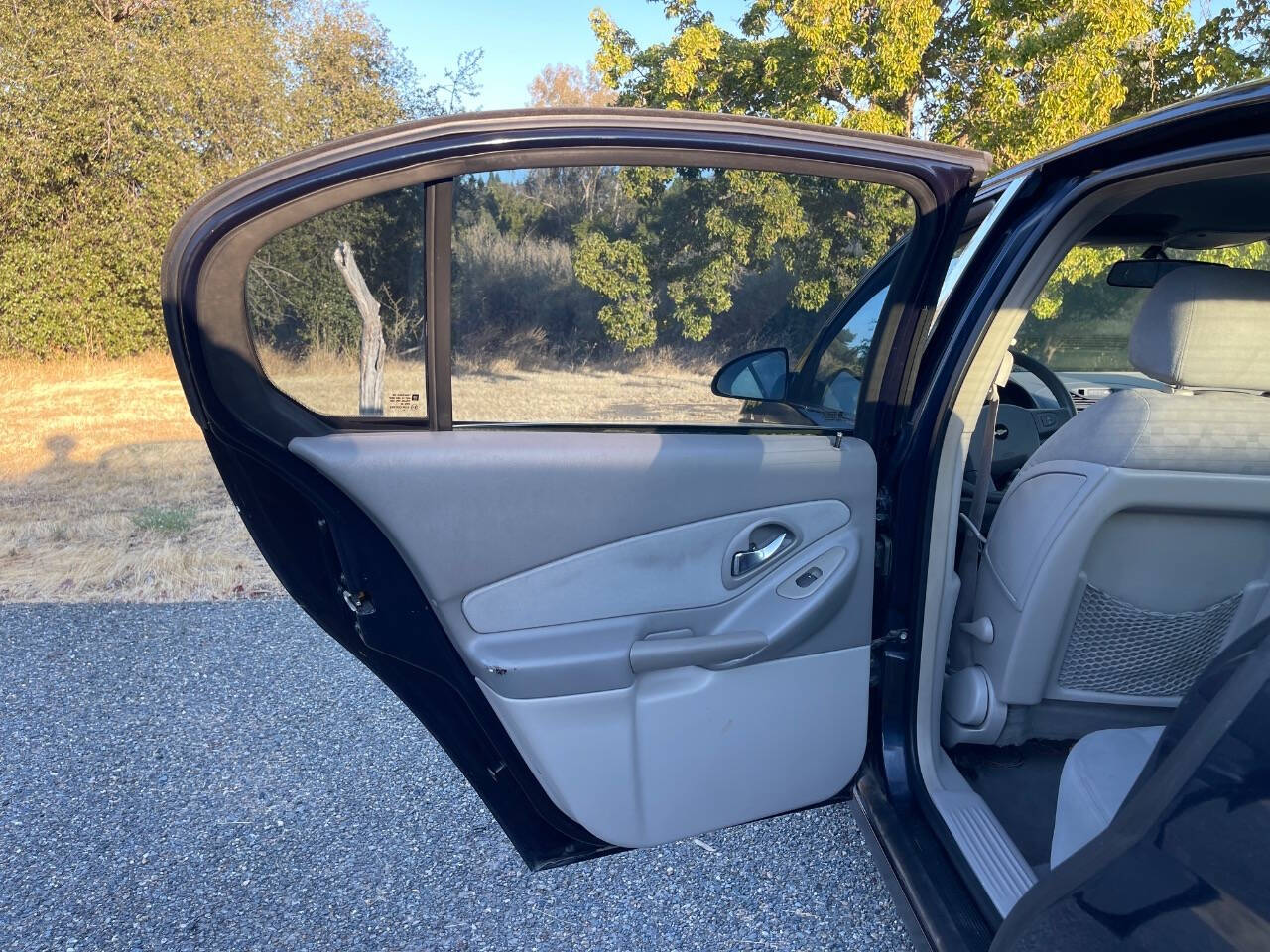 All photos, interior and exterior Chevrolet Malibu VI 5-door Hatchback 2003, image size:1280x960