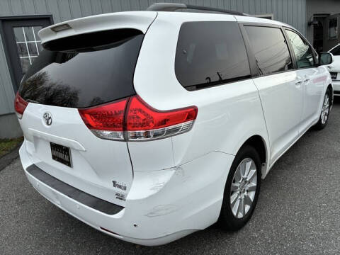 2013 Toyota Sienna XLE 7-Passenger