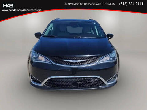 2017 Chrysler Pacifica Touring-L Plus