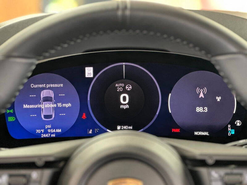 2024 Porsche Macan 4 Electric