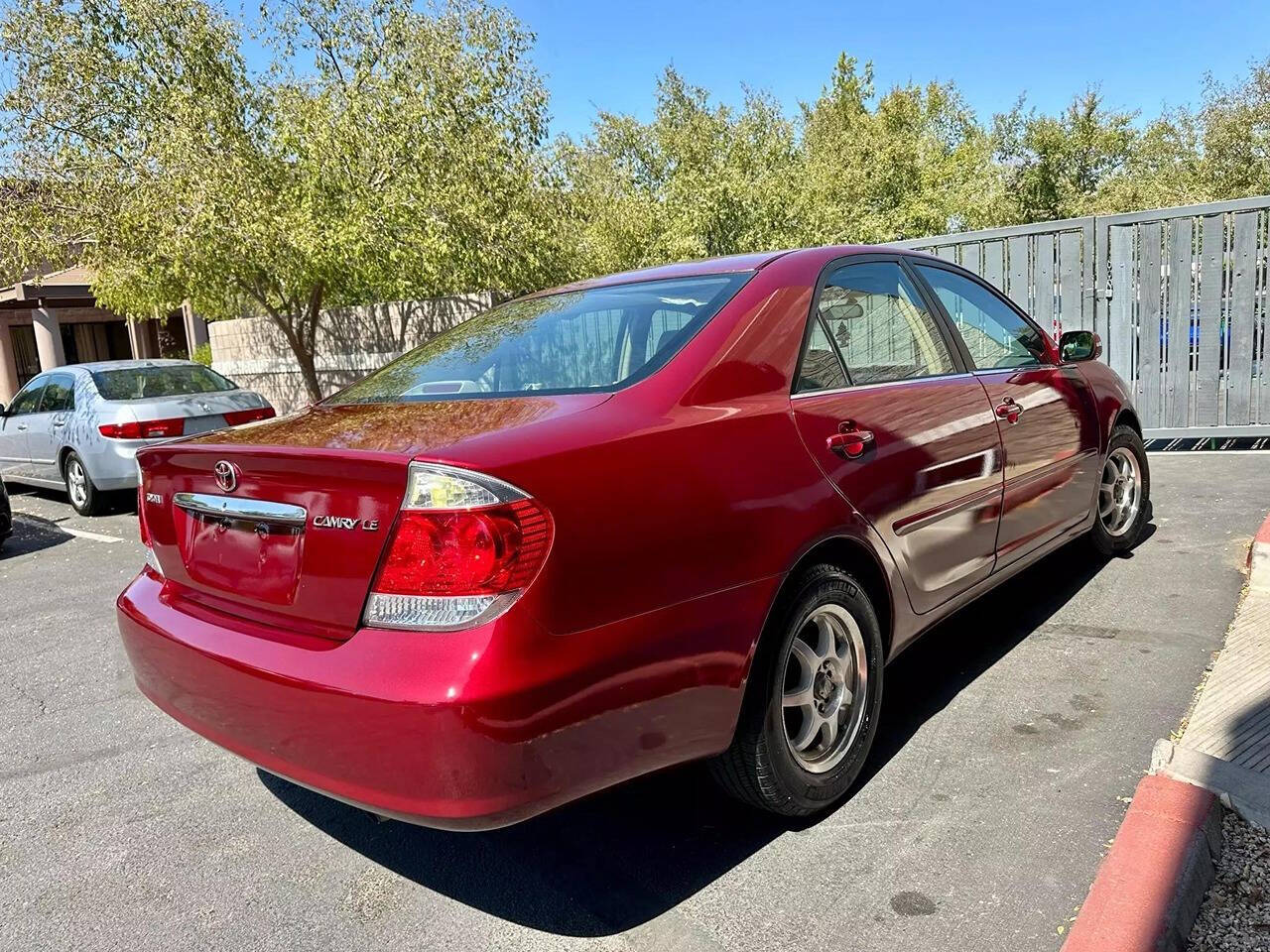 2005 Toyota Camry for sale at HUDSONS AUTOS in Gilbert, AZ