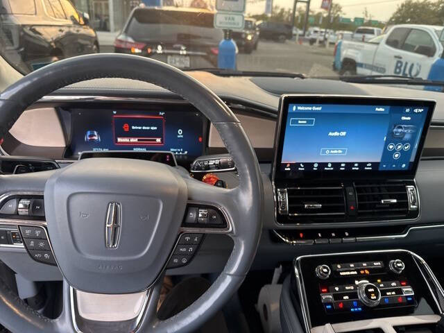 2023 Lincoln Navigator L Black Label