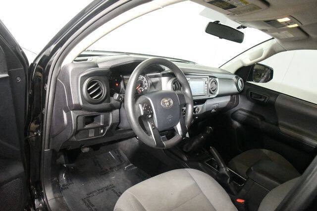 2017 Toyota Tacoma SR