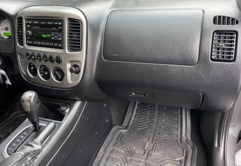 2005 Ford Escape Limited