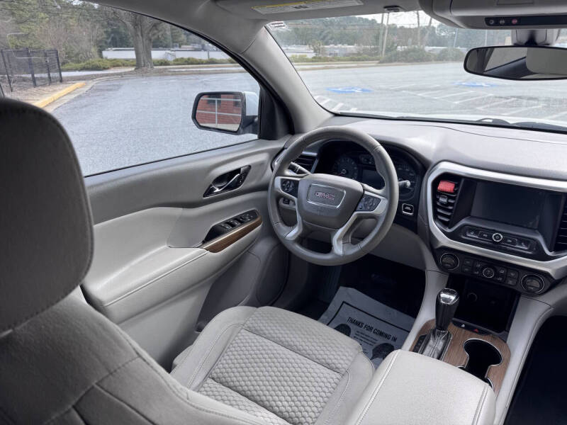 2017 GMC Acadia SLE-1