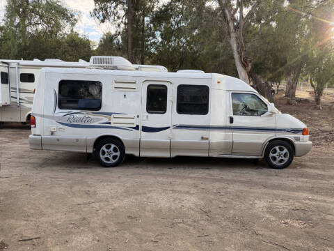2004 Winnebago Rialta 22HD