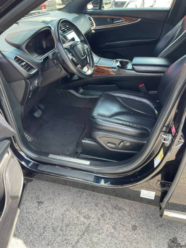 2019 Lincoln Nautilus Select