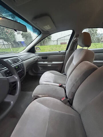 2004 Ford Taurus SES