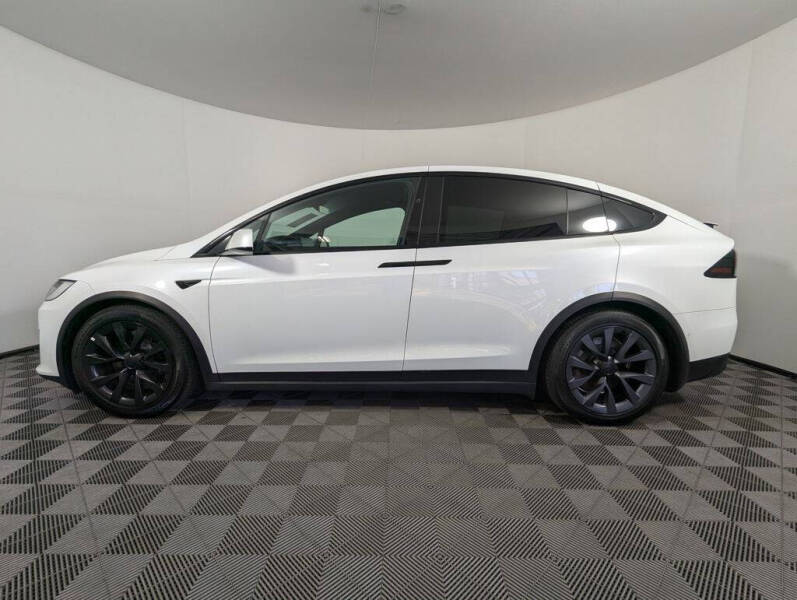2023 Tesla Model X Standard Range
