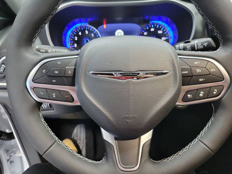 2026 Chrysler Voyager LX