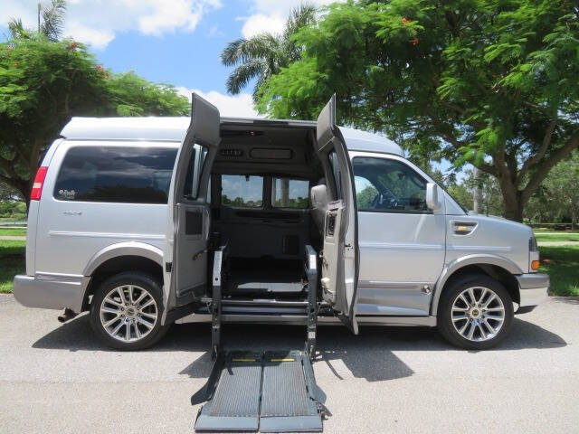 2019 GMC Savana 2500