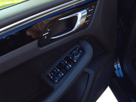 2017 Porsche Macan S