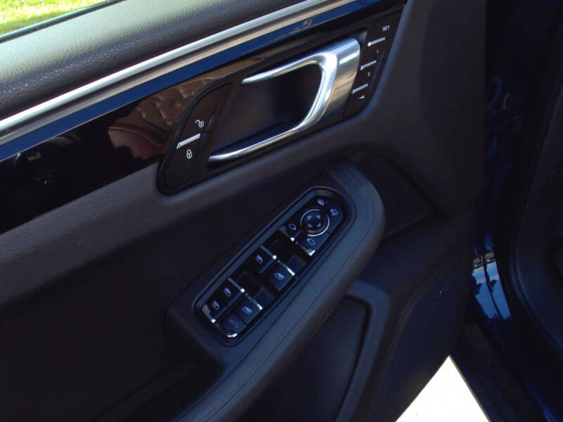 2017 Porsche Macan S