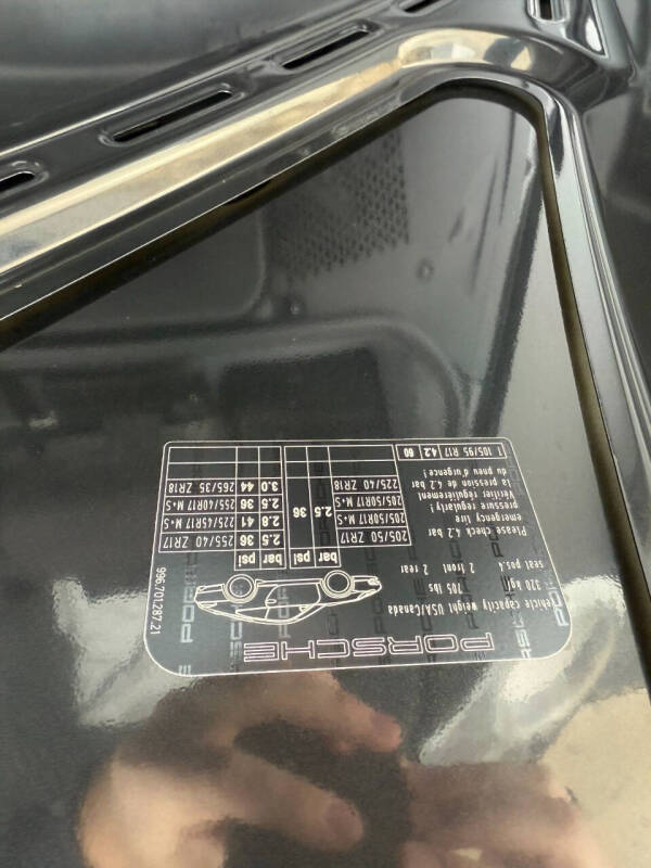 2000 Porsche 911 Carrera