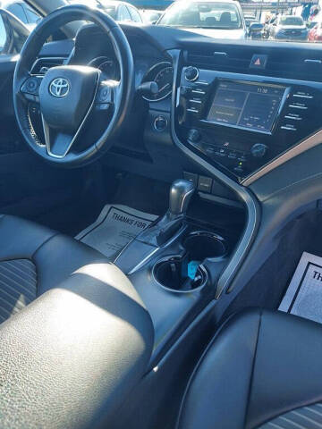 2019 Toyota Camry SE