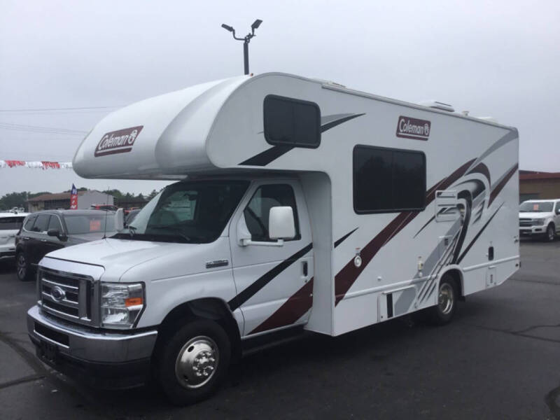 2022 Ford E-350