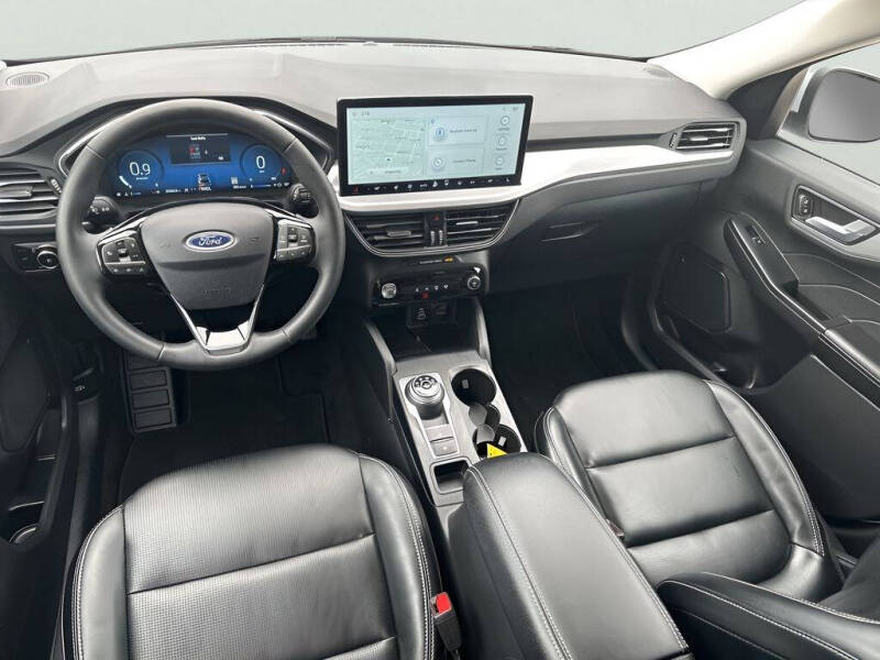 2025 Ford Escape Platinum