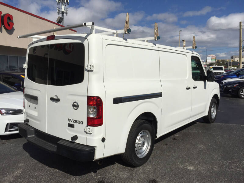 2016 Nissan NV 2500 HD S