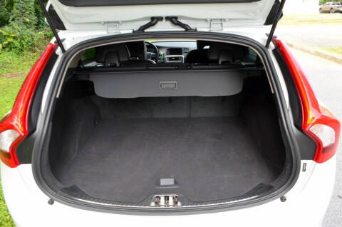 2018 Volvo V60 Cross Country T5 Premier