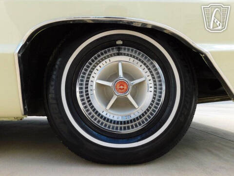 1966 Ford Thunderbird