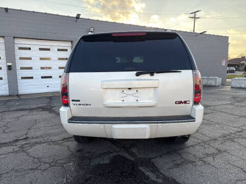 2011 GMC Yukon Denali