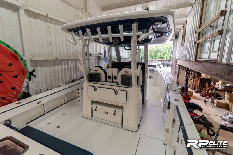 2021 Crevalle 33