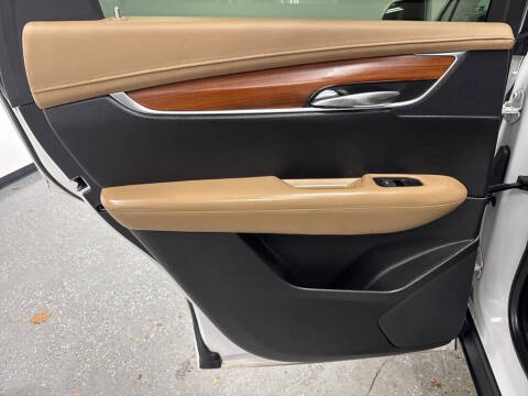 2017 Cadillac XT5 Platinum