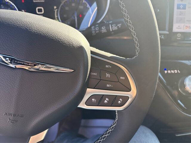 2026 Chrysler Voyager LX