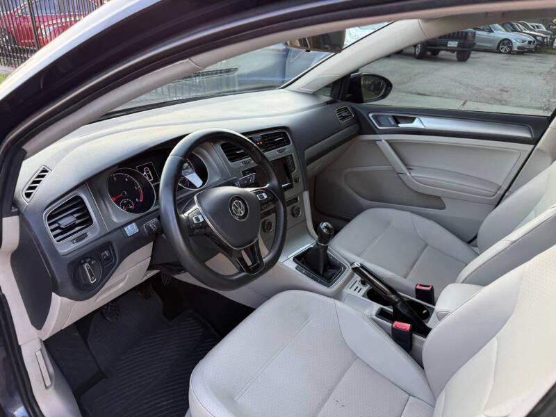 2015 Volkswagen Golf TDI S