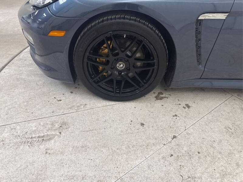 2012 Porsche Panamera 4