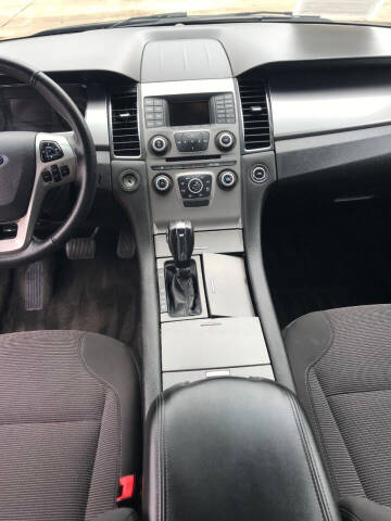 2016 Ford Taurus SEL