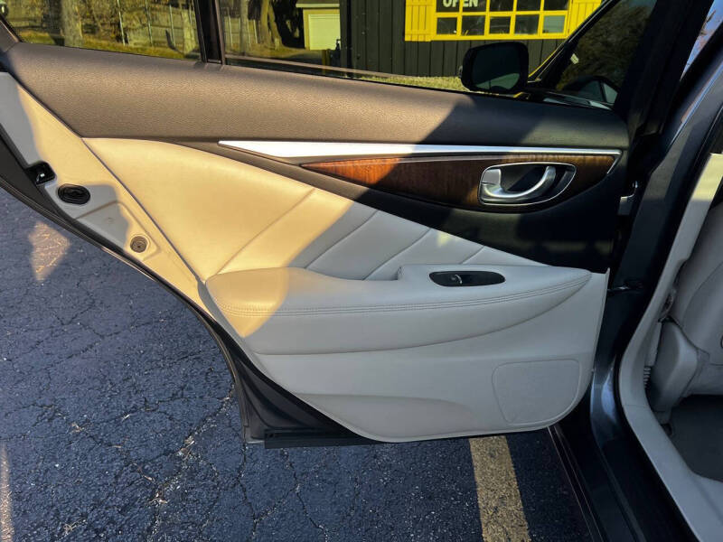 2014 Infiniti Q50 Hybrid Sport