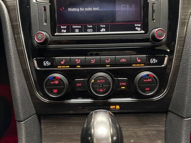 2016 Volkswagen Passat 1.8T SEL Premium