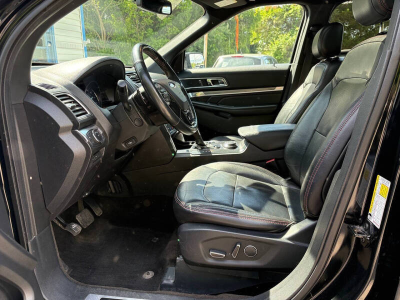2017 Ford Explorer Sport