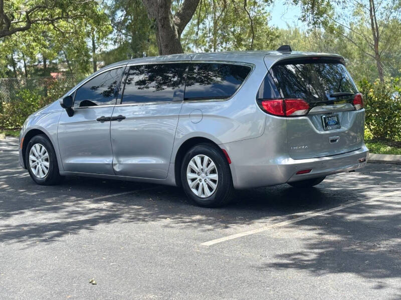 2019 Chrysler Pacifica L