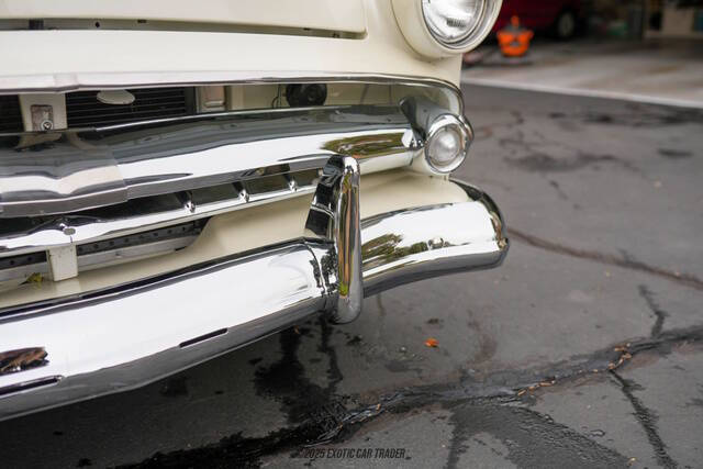1954 Ford Crestline