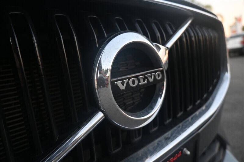 2020 Volvo XC60 T5 Momentum