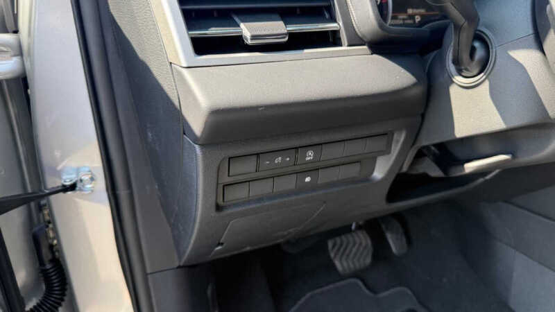 2026 Mitsubishi Outlander ES