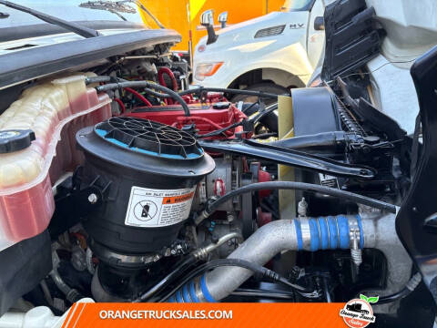 2018 Freightliner M2 106