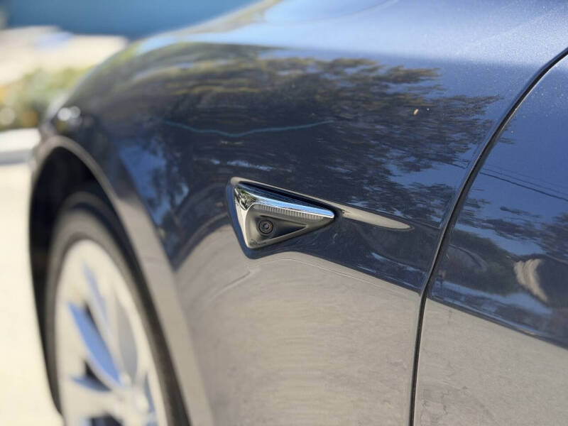 2017 Tesla Model S 90D