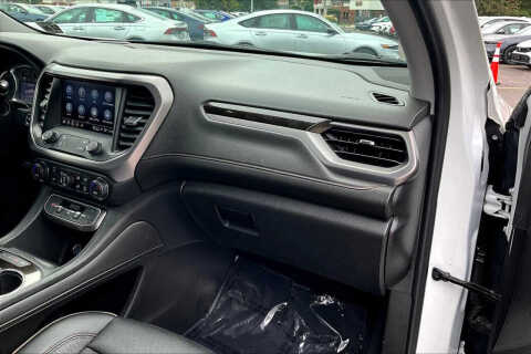 2022 GMC Acadia AT4